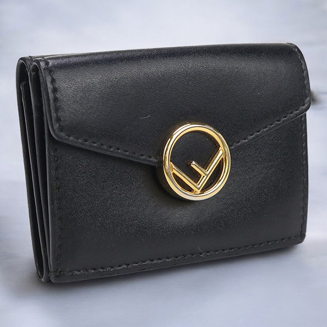 フェンディ コンパクト財布 三つ折り財布 エフイズ ロゴ バイカラー ブラック フェンディ コンパクト財布 三つ折り財布 エフイズ ロゴ バイカラー