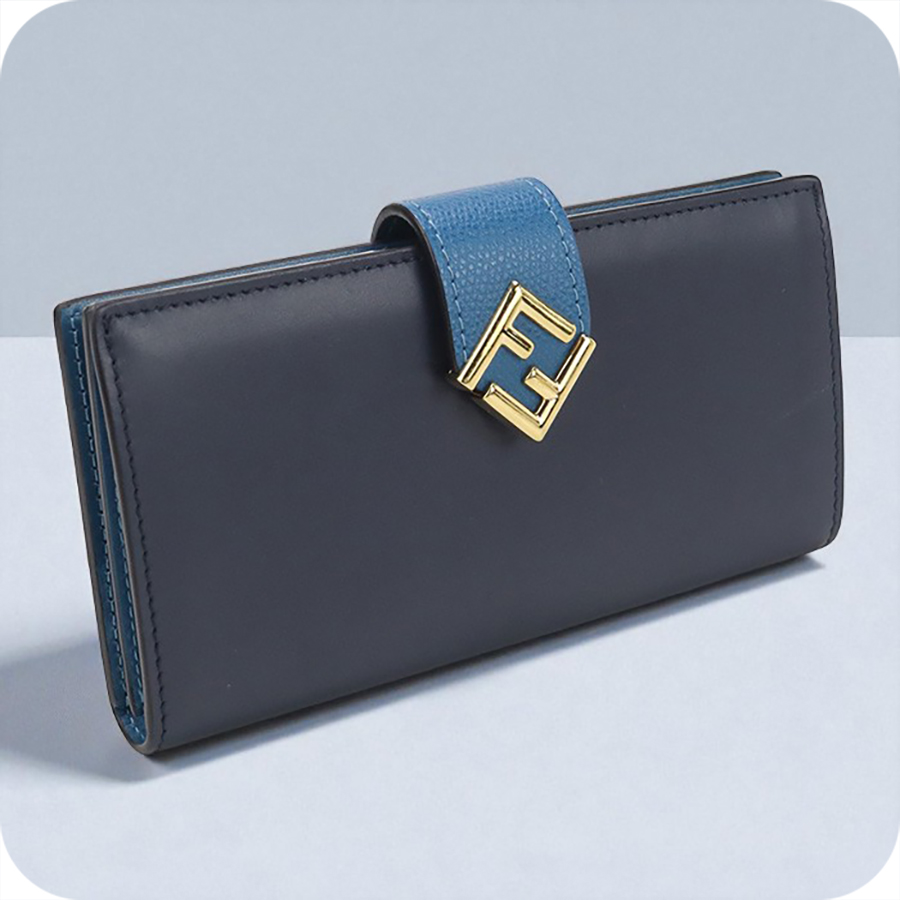 FENDI フラップ 長財布 クレヨン フェンディ コンチネンタル ネイビー FENDI（フェンディ） 中古 長財布ニ折小銭入付き レディース ブランド