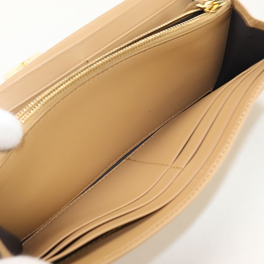 FENDI（フェンディ） 中古 長財布二折 レディース ブランド バゲット