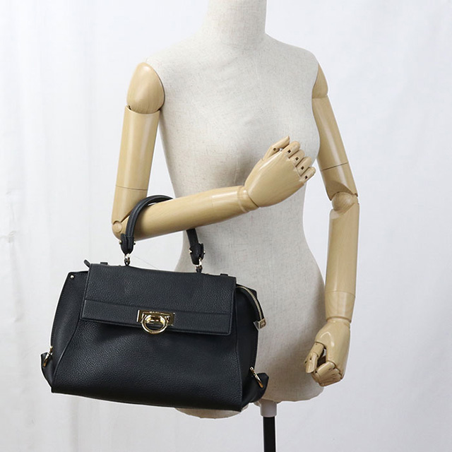 FERRAGAMO（フェラガモ） 中古 ハンドバッグ レディース ブランド