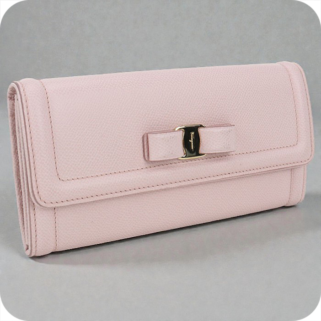 【新品未使用】Salvatore Ferragamo フェラガモ 財布 ピンク FERRAGAMO（フェラガモ） 中古 長財布二折 レディース ブランド ヴァラ