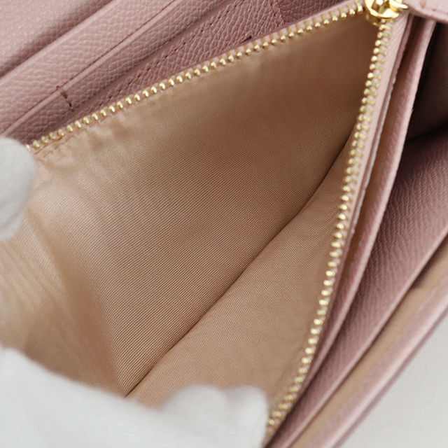 FERRAGAMO（フェラガモ） 中古 長財布 二つ折り レディース ブランド