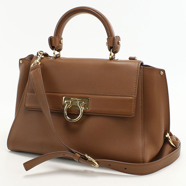 フェラガモ ガンチーニ ブラウン レザー バッグ ショルダーバッグ レディース 送料無料 【中古】【あす楽】 FERRAGAMO（フェラガモ） 中古 ハンドバッグ レディース ブランド