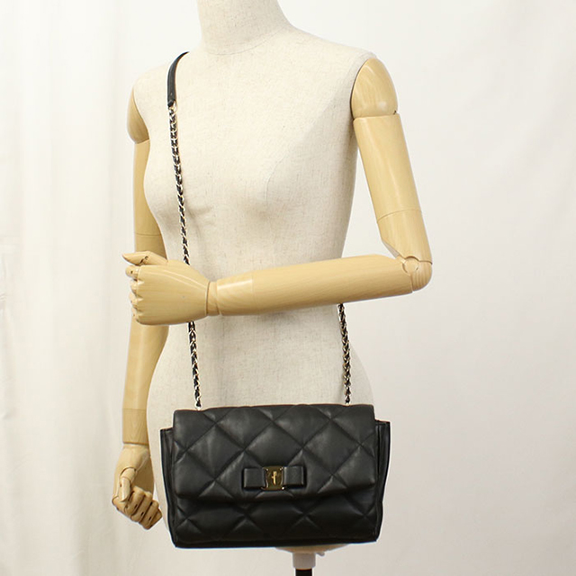 フェラガモ ヴァラ ハンドバッグ チェーンショルダーバッグ 2way ブラック FERRAGAMO（フェラガモ） 中古 ショルダーバッグ レディース ブランド