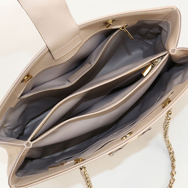 FERRAGAMO（フェラガモ） 中古 トートバッグ レディース ブランド