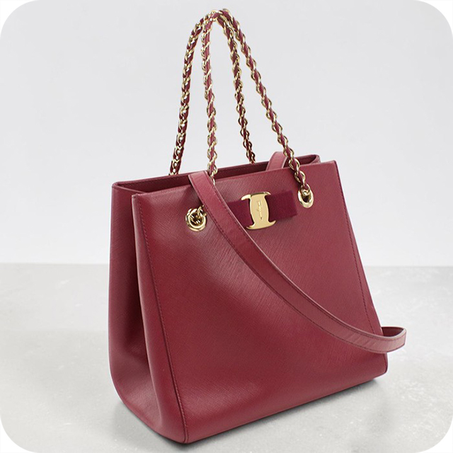 フェラガモ レザー ハンドバッグ 赤 ヴァラ リボン レディース FERRAGAMO（フェラガモ） 中古 トートバッグ レディース ブランド