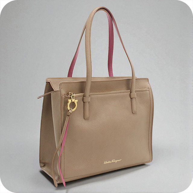 Salvatore Ferragamo ベージュレザートートバッグ FERRAGAMO 中古 フェラガモ トートバッグ レディース ブランド