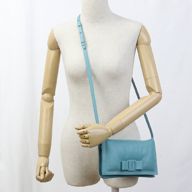 中古 フェラガモ 斜め掛け ショルダーバッグ レディース ブランド