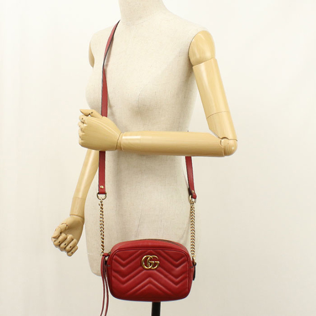 グッチ 448065 ショルダーバッグ レッド  GUCCI GGマーモント マトラッセ GUCCI（グッチ） 中古 斜め掛け ショルダーバッグ レディース ブランド
