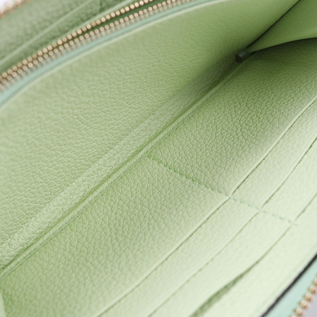 【美品&激レア】GUCCI 折り財布 グリーン レザー ゴールド金具 ロゴ有り ☆GUCCI☆二つ折り財布 パイソン