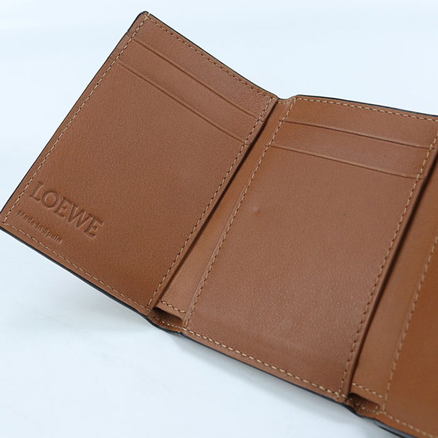 ロエベ トライフォールド　ウォレット アナグラム C821TR2X02 三折財布 LOEWE（ロエベ） アナグラム トライフォールドウォレット C821TR2X02