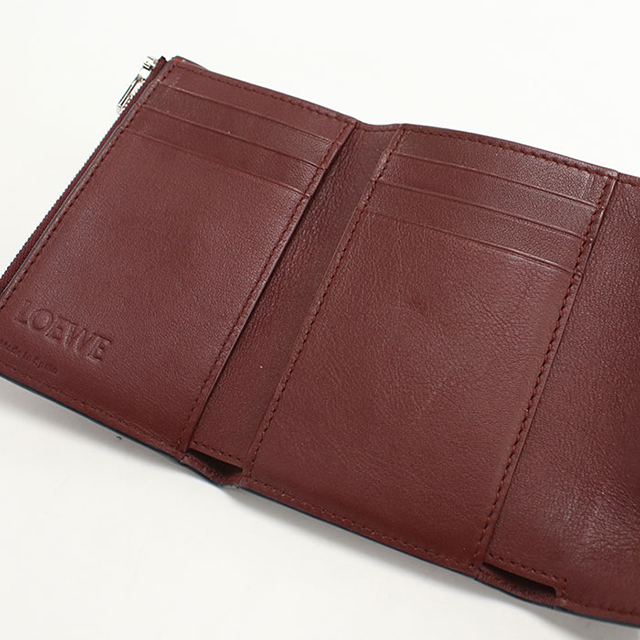 LOEWE ロエベ レザー ラウンドファスナー長財布 レディース アナグラム レッド系 中古 D4 LOEWE（ロエベ） 中古 三つ折り財布 レディース ブランド アナグラム