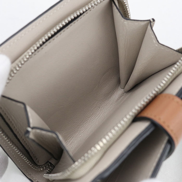 LOEWE（ロエベ） 中古 二つ折り財布 レディース ブランド アナグラム