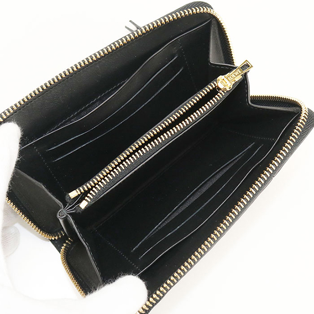 LOEWE（ロエベ） 中古 ラウンドファスナー財布 レディース ブランド