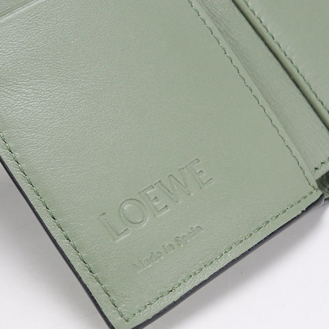 LOEWE（ロエベ） 中古 三つ折り財布 コンパクト 三折財布 レディース