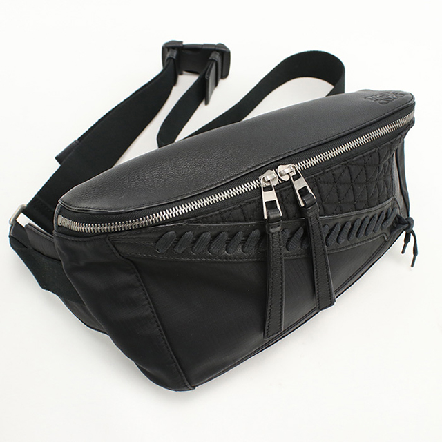 LOEWE ブラックレザースリングバッグ LOEWE（ロエベ） 中古 ボディバッグ メンズ ブランド パズル パズル
