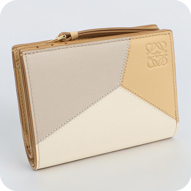 LOEWE ロエベ二つ折り財布パズルコンパクトウォレット【美品】 LOEWE（ロエベ） 中古 二つ折り財布 二折財布 レディース ブランド