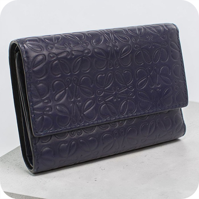LOEWE（ロエベ） 中古 三つ折り財布 三折財布 コンパクト レディース