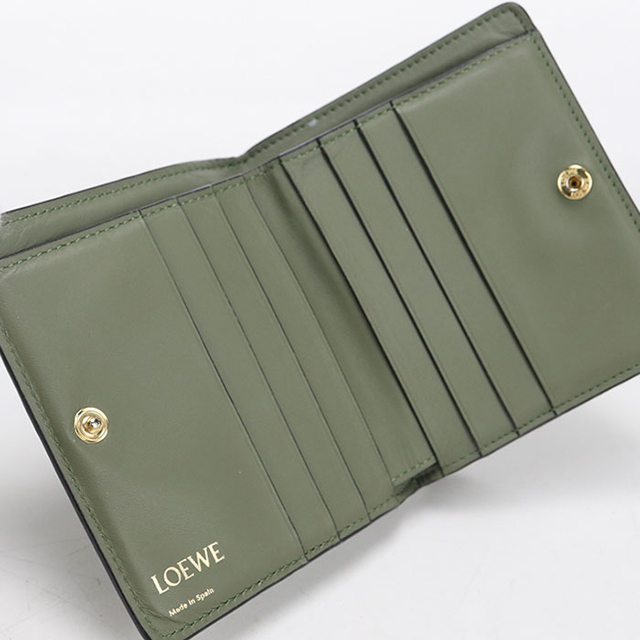 LOEWE 二つ折り財布 リピート アナグラム グリーン LOEWE（ロエベ） 中古 二つ折り財布 二折財布 コンパクト レディース