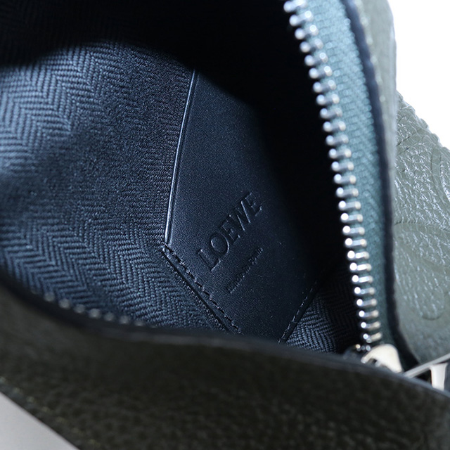 LOEWE（ロエベ） 中古 ボディバッグ ユニセックス ブランド