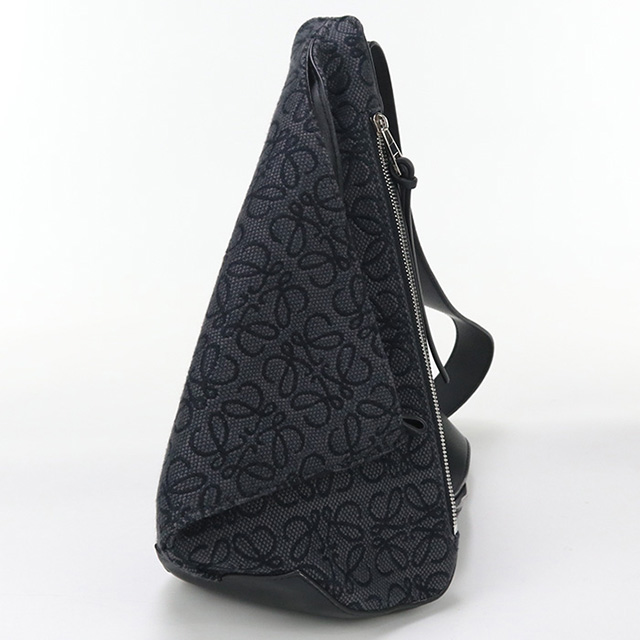 【最終値下げ】LOEWE ロエベ アナグラム アントン スリング ボディバッグ アウトレット】LOEWE ロエベ クロスボディバッグ/スリングバッグ/ANTON