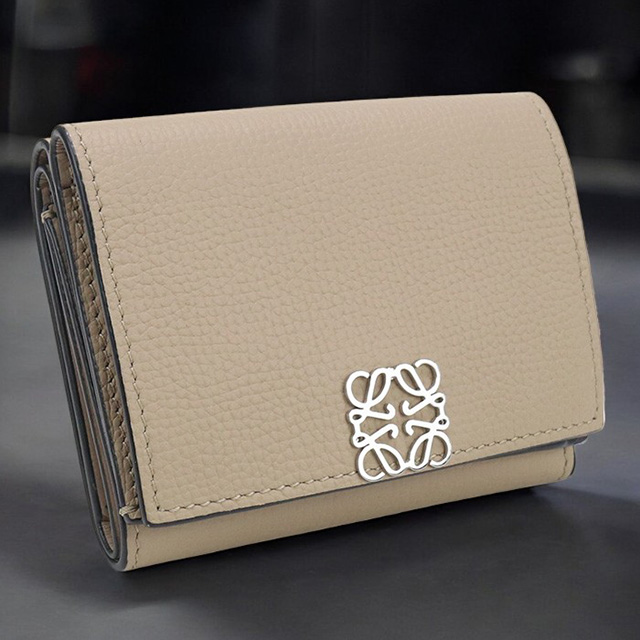 美品 LOEWE ロエベ 三つ折り財布 アナグラム トライフォールド 限定カラー LOEWE（ロエベ） トライフォールド ウォレット 三つ折り財布
