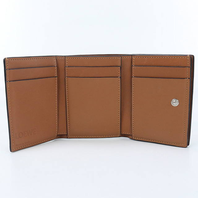 極美品 ロエベ LOEWE トランプ ケース付き レザー ベージュ ロエベ LOEWE LOEWE 二つ折り財布 COMPACT ZIP C660Z41X （0608