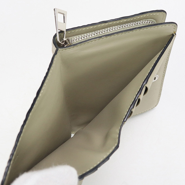 極美品 ロエベ LOEWE トランプ ケース付き レザー ベージュ LOEWE 中古 ロエベ 二折財布 レディース ブランド リピート 2