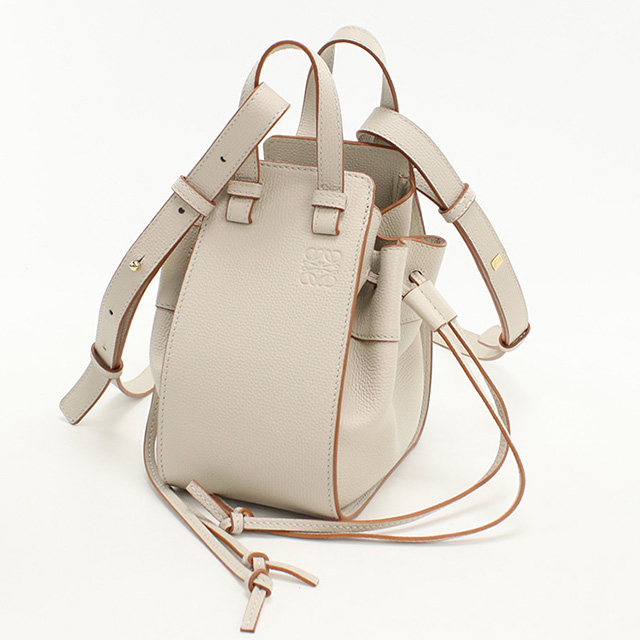 LOEWE（ロエベ） 中古 斜め掛け ショルダーバッグ レディース ブランド