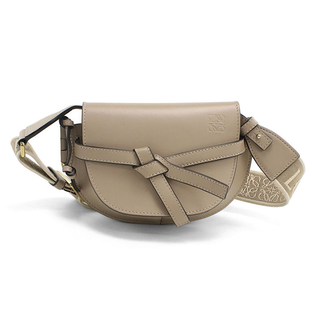 LOEWE（ロエベ） 中古 斜め掛け ショルダーバッグ レディース ブランド