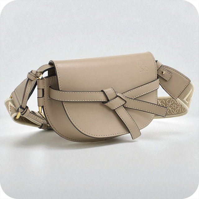 LOEWE ロエベ/ルナバックショルダーマグネット式/SAランク/82【中古】 LOEWE - LOEWE ロエベ/ルナバックショルダーマグネット式/SAランク/82