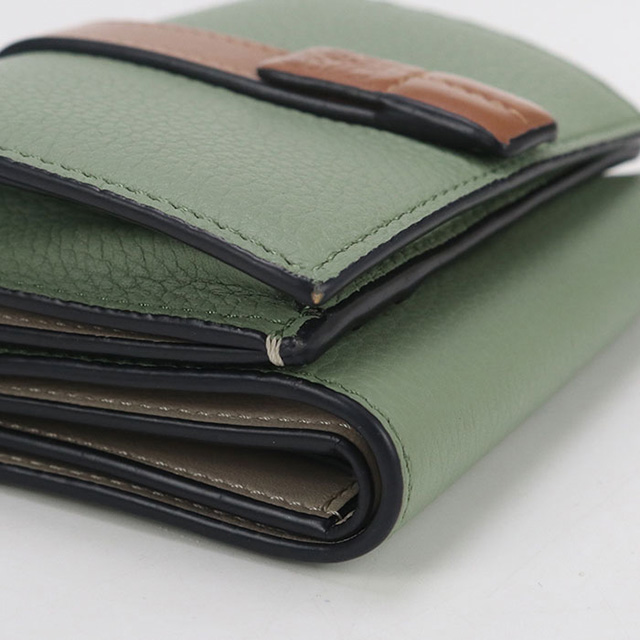 限定値下げ‼️早い者勝ち‼️LOEWEグリーンリピートトライフォールドウォレット 中古・古着通販】LOEWE (ロエベ) リピートトライフォールドウォレット