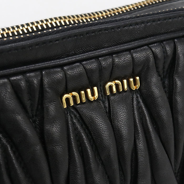miu miu（ミュウミュウ） 中古 斜め掛け ショルダーバッグ レディース