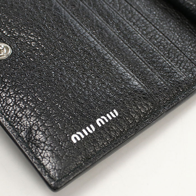 miu miu（ミュウミュウ） 中古 二つ折り財布 コンパクト レディース