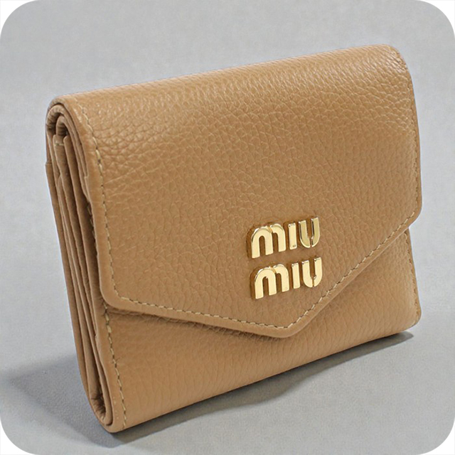miu miu（ミュウミュウ） 中古 三つ折り財布 コンパクト レディース