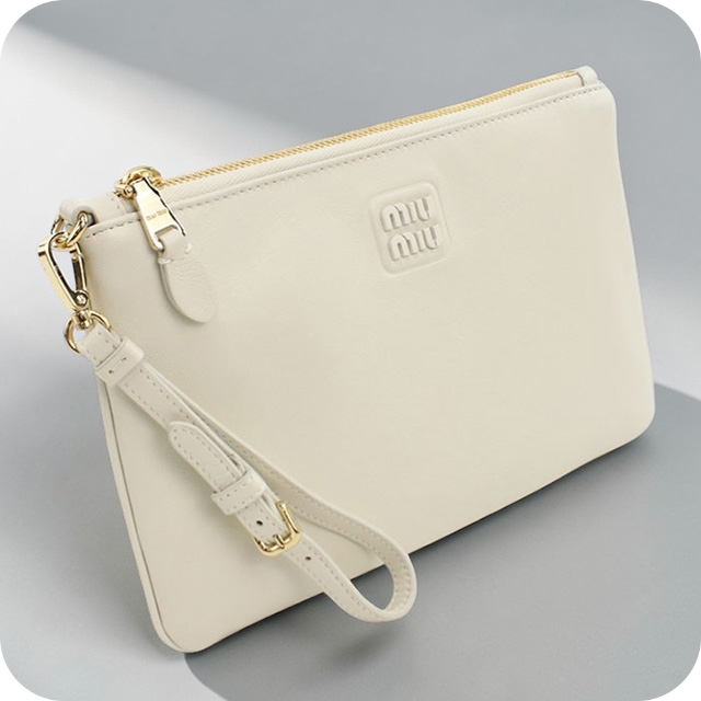 miu miu（ミュウミュウ） 中古 クラッチバッグ レディース ブランド