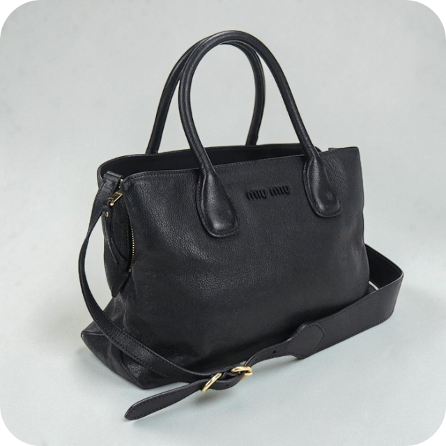 MIU MIU ブラックトートバッグ【中古品】 miu miu（ミュウミュウ） 中古 トートバッグ レディース ブランド