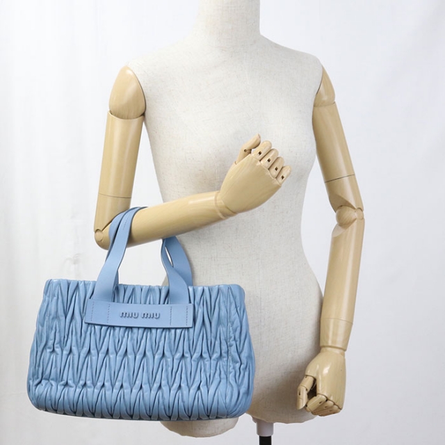 miumiu マテラッセ　ブルー miu miu（ミュウミュウ） 中古 トートバッグ レディース ブランド