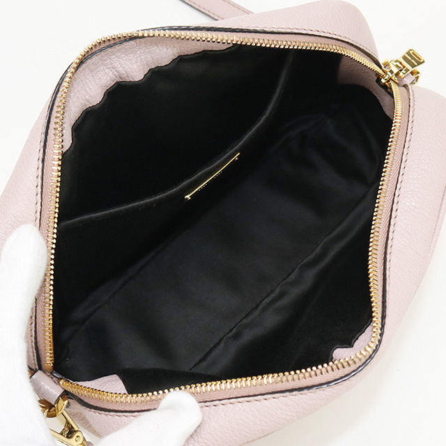 miu miu（ミュウミュウ） 中古 斜め掛け ショルダーバッグ レディース