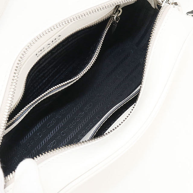 PRADA（プラダ） 中古 斜め掛け ショルダーバッグ レディース ブランド