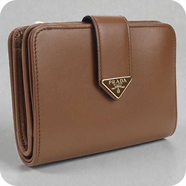 【新品未使用】PRADA プラダ 二つ折り財布 ブラウン 箱・カード付 usdpr101615011.jpg
