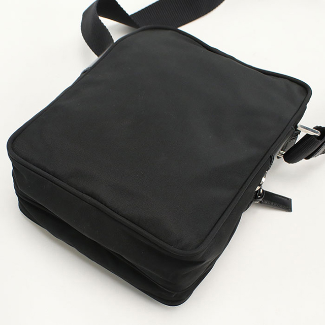PRADA（プラダ） 中古 斜め掛け ショルダーバッグ メンズ ブランド