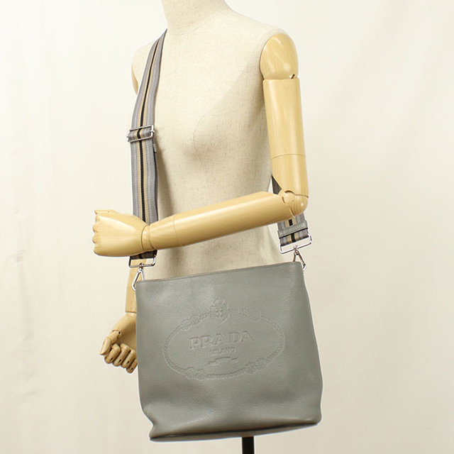 PRADA（プラダ） 中古 ショルダーバッグ レディース ブランド レザー