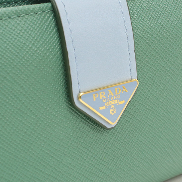 PRADA（プラダ） 中古 二つ折り財布 二折財布 レディース ブランド