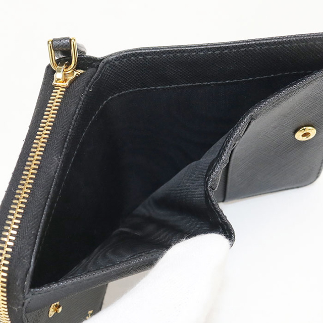 PRADA（プラダ） 中古 二つ折り財布 二折財布 レディース ブランド