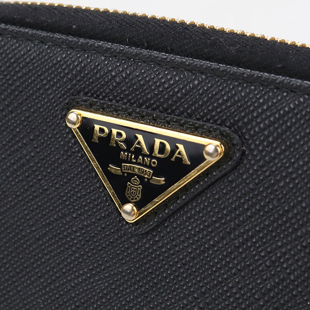 PRADA（プラダ） 中古 二つ折り財布 二折財布 レディース ブランド