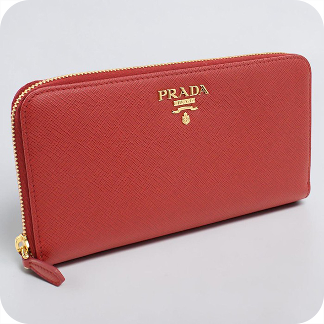 良品！PRADA サフィアーノ　二つ折り長財布　ゴールドロゴ　赤系 PRADA（プラダ） 中古 長財布ラウンドファスナー レディース ブランド