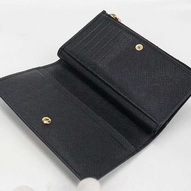 PRADA（プラダ） 中古 二つ折り財布 二折財布 コンパクト レディース
