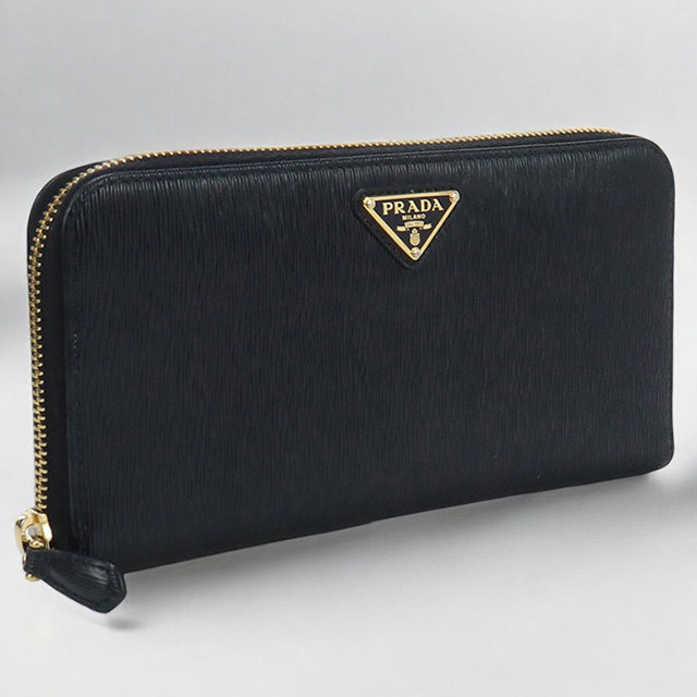 PRADA ブラックレザー ラウンドジップケース usdpr82507011-1a.jpg
