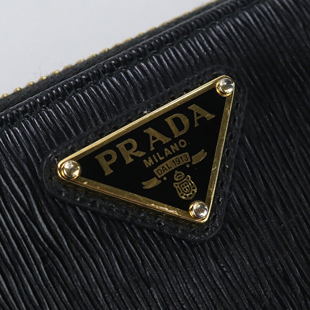 PRADA（プラダ） 中古 長財布ラウンドファスナー レディース ブランド